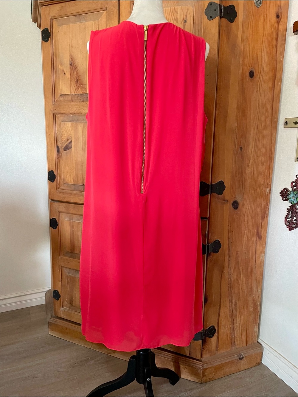 Vibrant Red Sleeveless Cascade Midi Dress - Picture 2 of 5
